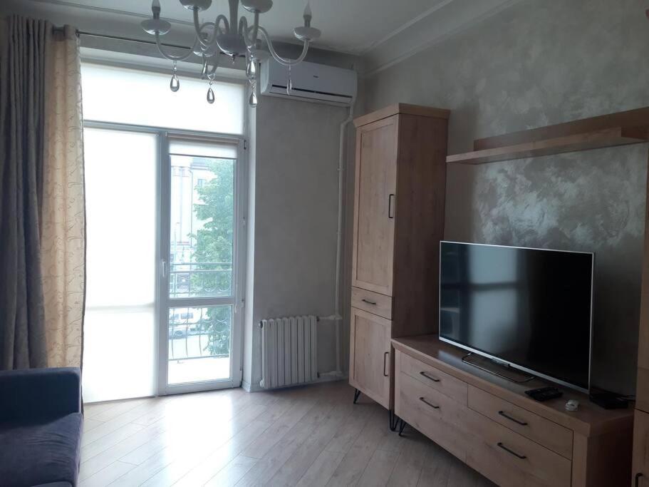 Luxury Apartment In The Center Chisinau Exterior photo